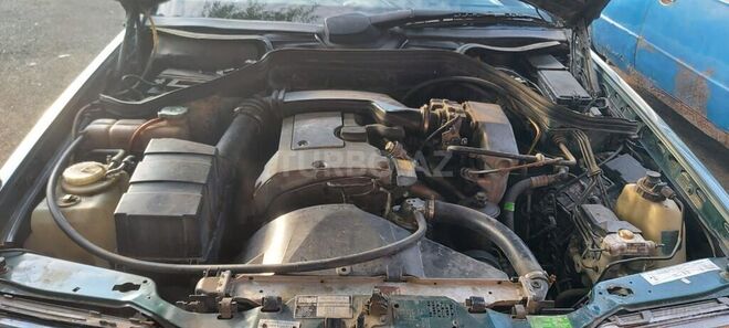 Mercedes E 200 1995, 375,000 km - 2.0 l - Bakı