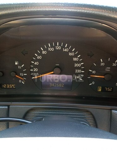 Mercedes E 220 2001, 342,000 km - 2.2 l - Bakı