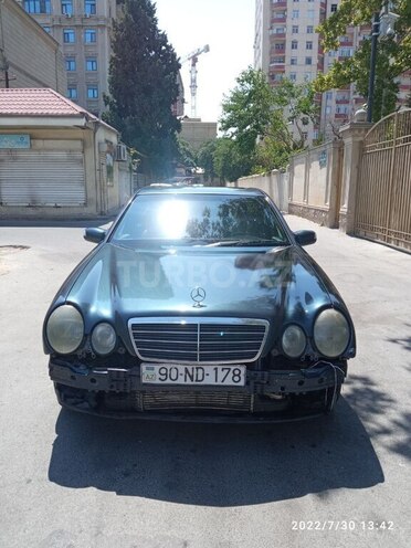 Mercedes E 220 2001, 342,000 km - 2.2 l - Bakı