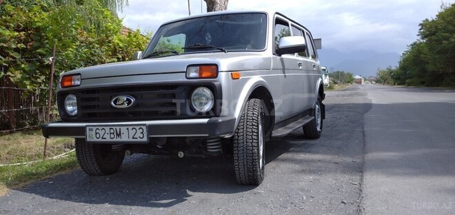 LADA (VAZ) Niva 2002, 250,000 km - 1.6 l - Zaqatala