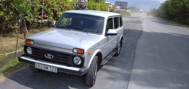 LADA (VAZ) Niva 2002, 250,000 km - 1.6 l - Zaqatala