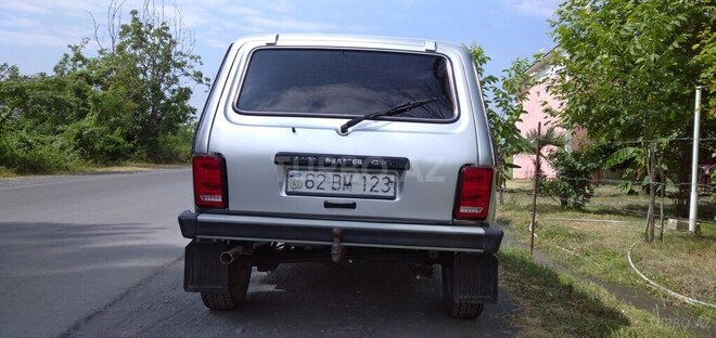 LADA (VAZ) Niva 2002, 250,000 km - 1.6 l - Zaqatala
