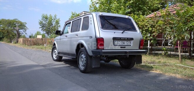 LADA (VAZ) Niva 2002, 250,000 km - 1.6 l - Zaqatala