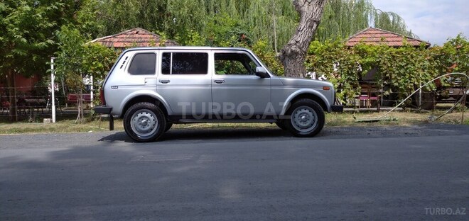 LADA (VAZ) Niva 2002, 250,000 km - 1.6 l - Zaqatala