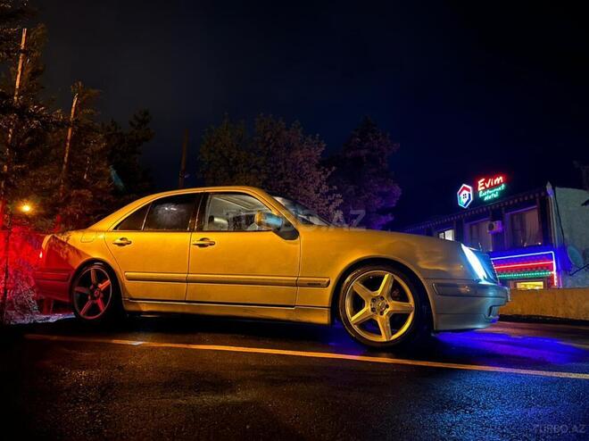Mercedes E 240 2000, 334,000 km - 2.4 l - Bakı