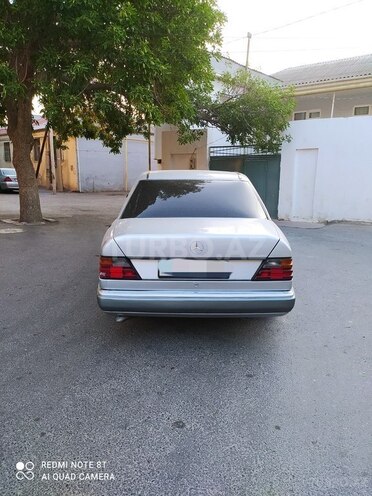 Mercedes E 250 1992, 326,123 km - 2.5 l - Bakı
