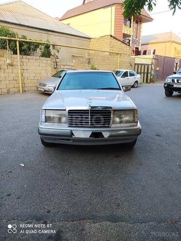 Mercedes E 250 1992, 326,123 km - 2.5 l - Bakı