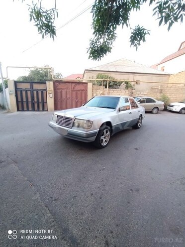 Mercedes E 250 1992, 326,123 km - 2.5 l - Bakı