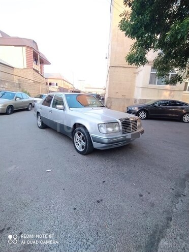 Mercedes E 250 1992, 326,123 km - 2.5 l - Bakı