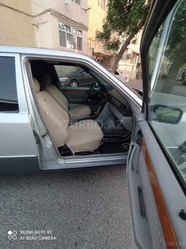 Mercedes E 250 1992, 326,123 km - 2.5 l - Bakı