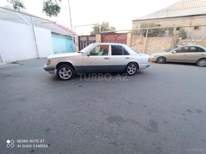 Mercedes E 250 1992, 326,123 km - 2.5 l - Bakı