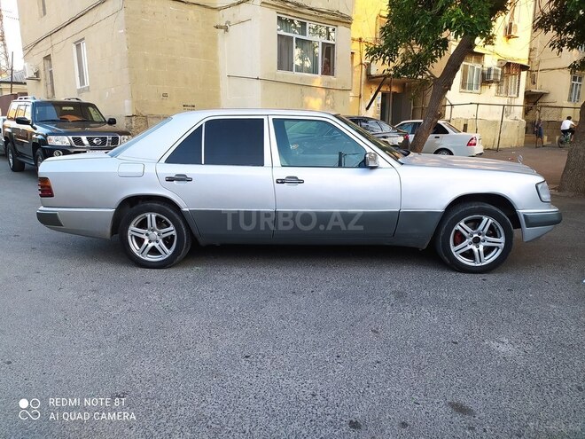 Mercedes E 250 1992, 326,123 km - 2.5 l - Bakı