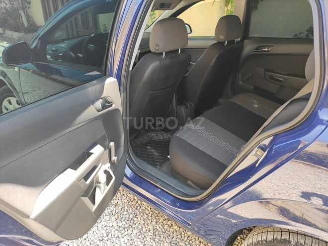 Opel Astra 2010, 235,645 km - 1.4 l - Bakı