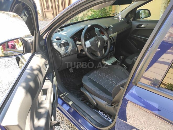 Opel Astra 2010, 235,645 km - 1.4 l - Bakı