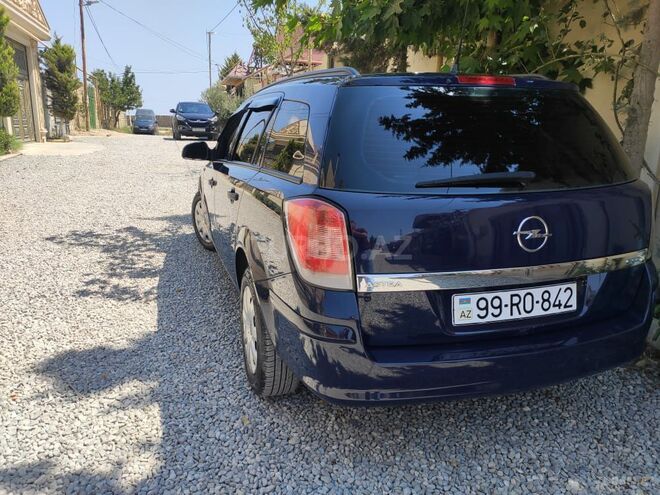 Opel Astra 2010, 235,645 km - 1.4 l - Bakı
