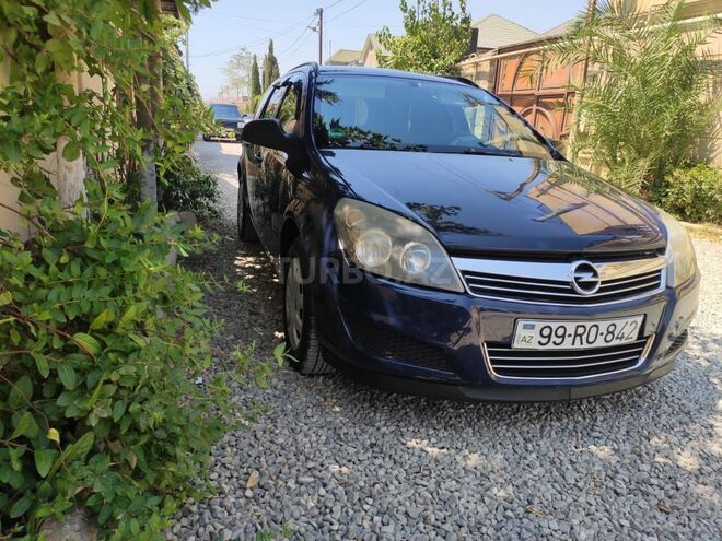 Opel Astra 2010, 235,645 km - 1.4 l - Bakı