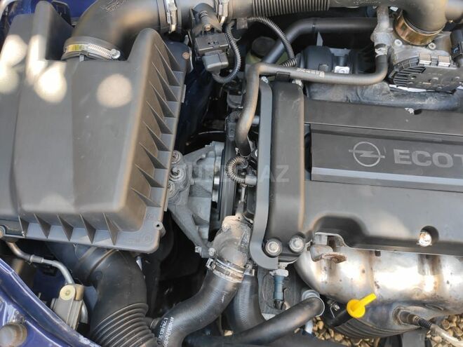Opel Astra 2010, 235,645 km - 1.4 l - Bakı