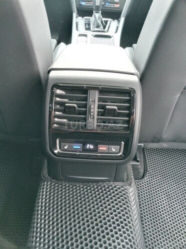 Volkswagen Passat 2021, 29,500 km - 1.4 l - Bakı