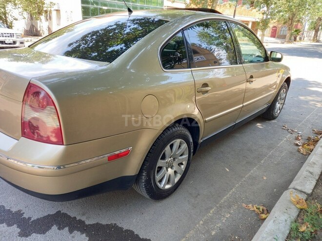 Volkswagen Passat 2001, 235,600 km - 1.8 л - Gəncə