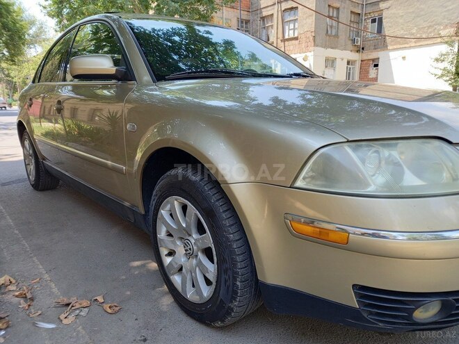 Volkswagen Passat 2001, 235,600 km - 1.8 л - Gəncə