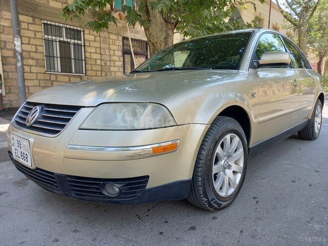 Volkswagen Passat 2001, 235,600 km - 1.8 л - Gəncə