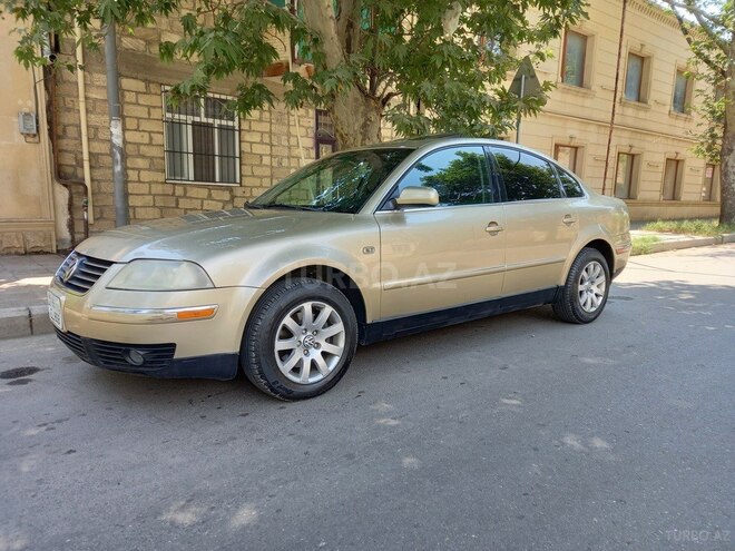Volkswagen Passat 2001, 235,600 km - 1.8 л - Gəncə