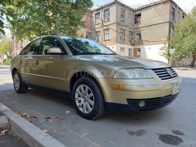 Volkswagen Passat 2001, 235,600 km - 1.8 л - Gəncə