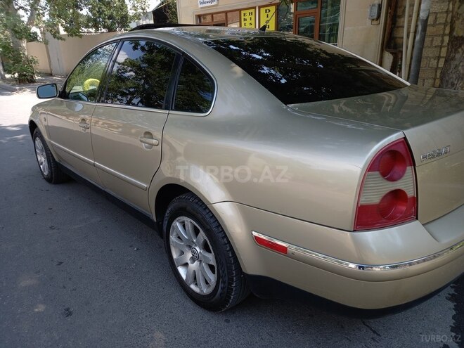 Volkswagen Passat 2001, 235,600 km - 1.8 л - Gəncə