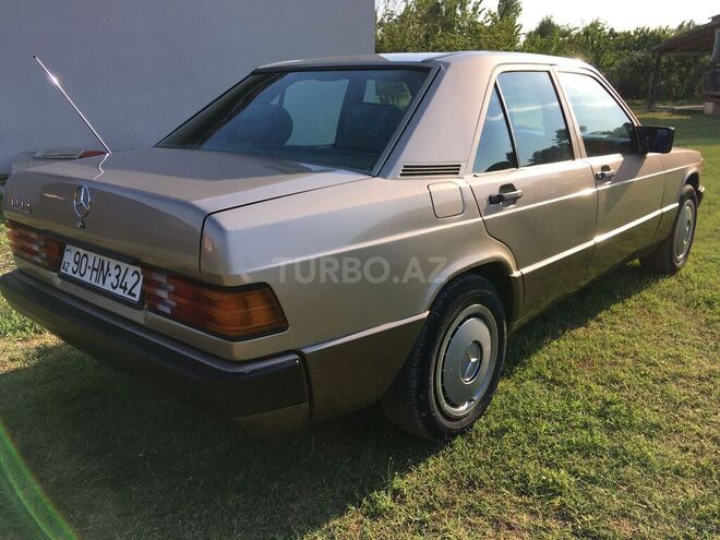 Mercedes 190 1990, 585,000 km - 2.0 l - Şirvan