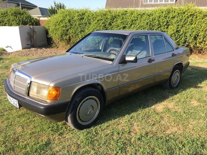 Mercedes 190 1990, 585,000 km - 2.0 l - Şirvan