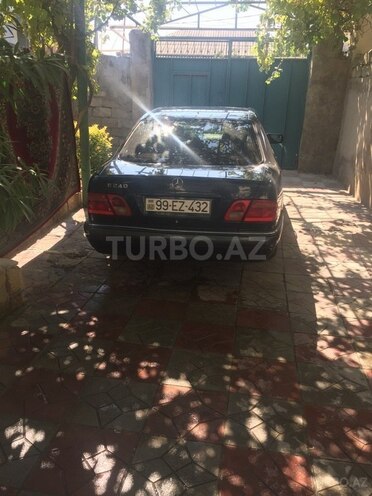 Mercedes E 240 1998, 258,000 km - 2.4 l - Bakı