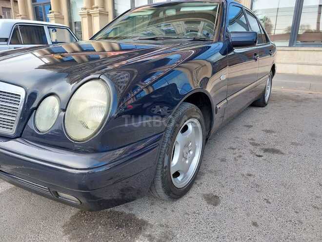 Mercedes E 200 1999, 361,235 km - 2.0 l - Bakı