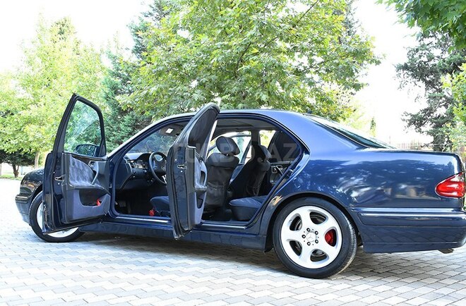Mercedes E 240 2001, 395,872 km - 2.6 l - İmişli