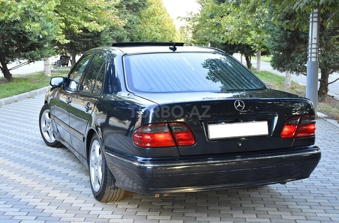 Mercedes E 240 2001, 395,872 km - 2.6 l - İmişli