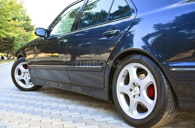 Mercedes E 240 2001, 395,872 km - 2.6 l - İmişli