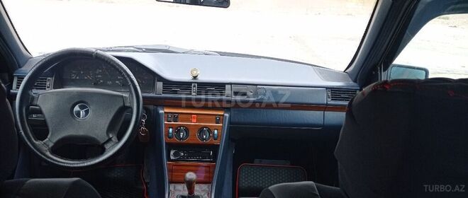 Mercedes E 200 1992, 218,200 km - 2.0 l - Bakı