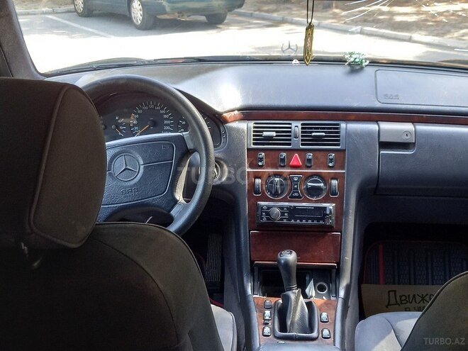 Mercedes E 200 1997, 512,001 km - 2.0 l - Bakı