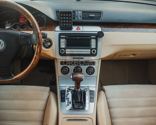Volkswagen Passat 2008, 281,130 km - 2.0 l - Bakı