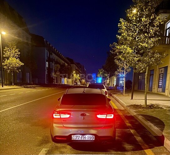 Kia Rio 2011, 140,000 km - 1.6 л - Bakı