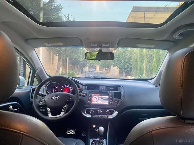 Kia Rio 2011, 140,000 km - 1.6 л - Bakı