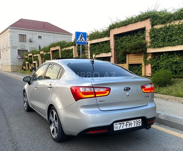 Kia Rio 2011, 140,000 km - 1.6 л - Bakı