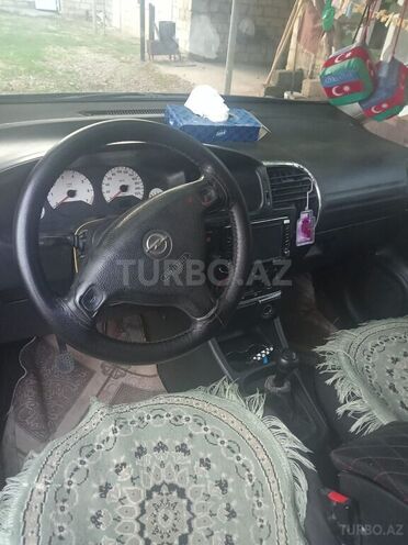 Opel Zafira 1999, 390,000 km - 1.6 l - Qusar