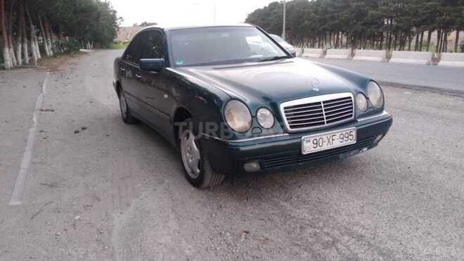 Mercedes E 220 1998, 250,000 km - 2.2 л - Sumqayıt