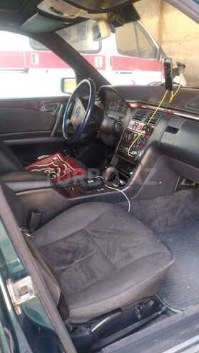 Mercedes E 220 1998, 250,000 km - 2.2 л - Sumqayıt