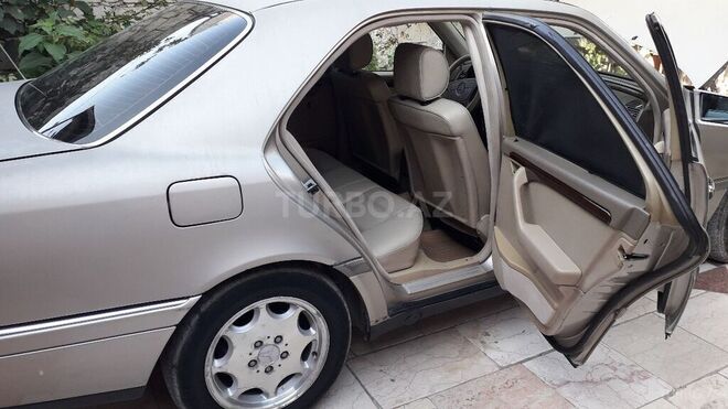 Mercedes C 220 1995, 271,300 km - 2.2 л - Bakı