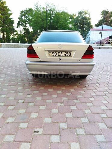 Mercedes C 200 1998, 318,000 km - 2.0 л - Şirvan