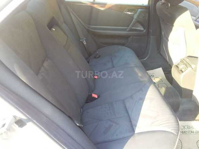 Mercedes E 240 1998, 250,000 km - 2.4 l - Sumqayıt