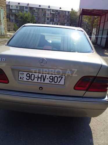 Mercedes E 240 1998, 250,000 km - 2.4 l - Sumqayıt