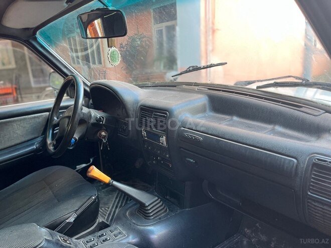GAZ 3110 2004, 173,389 km - 2.3 l - Ucar