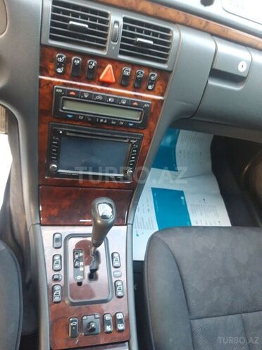 Mercedes E 220 1999, 503,256 km - 2.2 l - Şəki